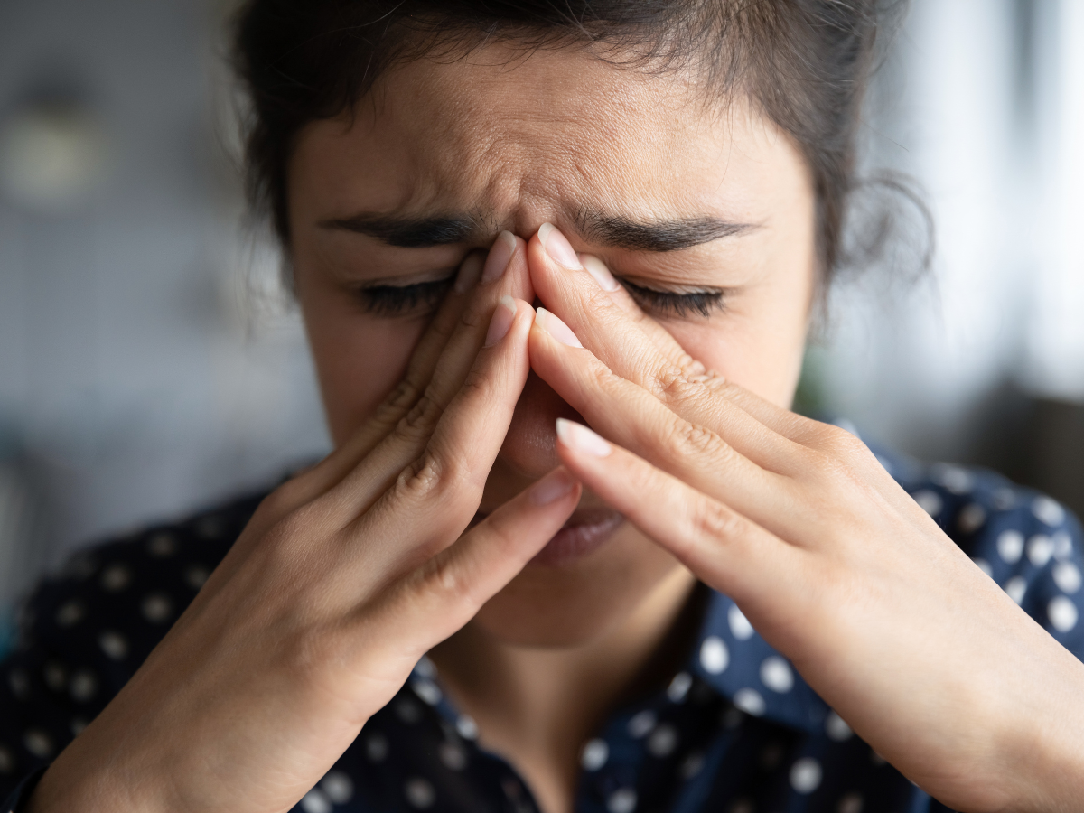 woman struggling with low confidence at work