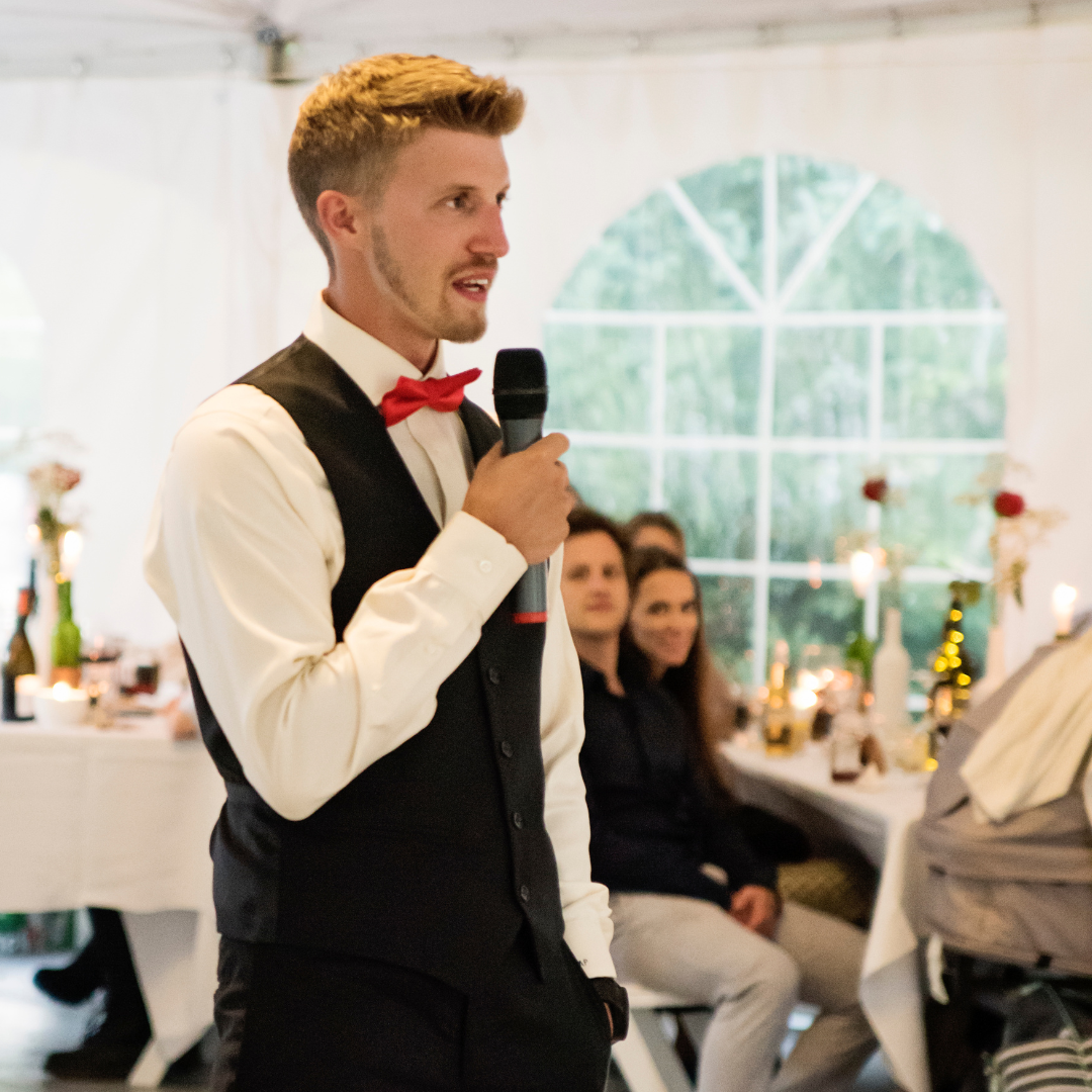 best man speaker with mic