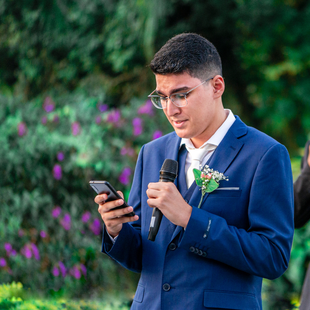 best man speech reading from phone
